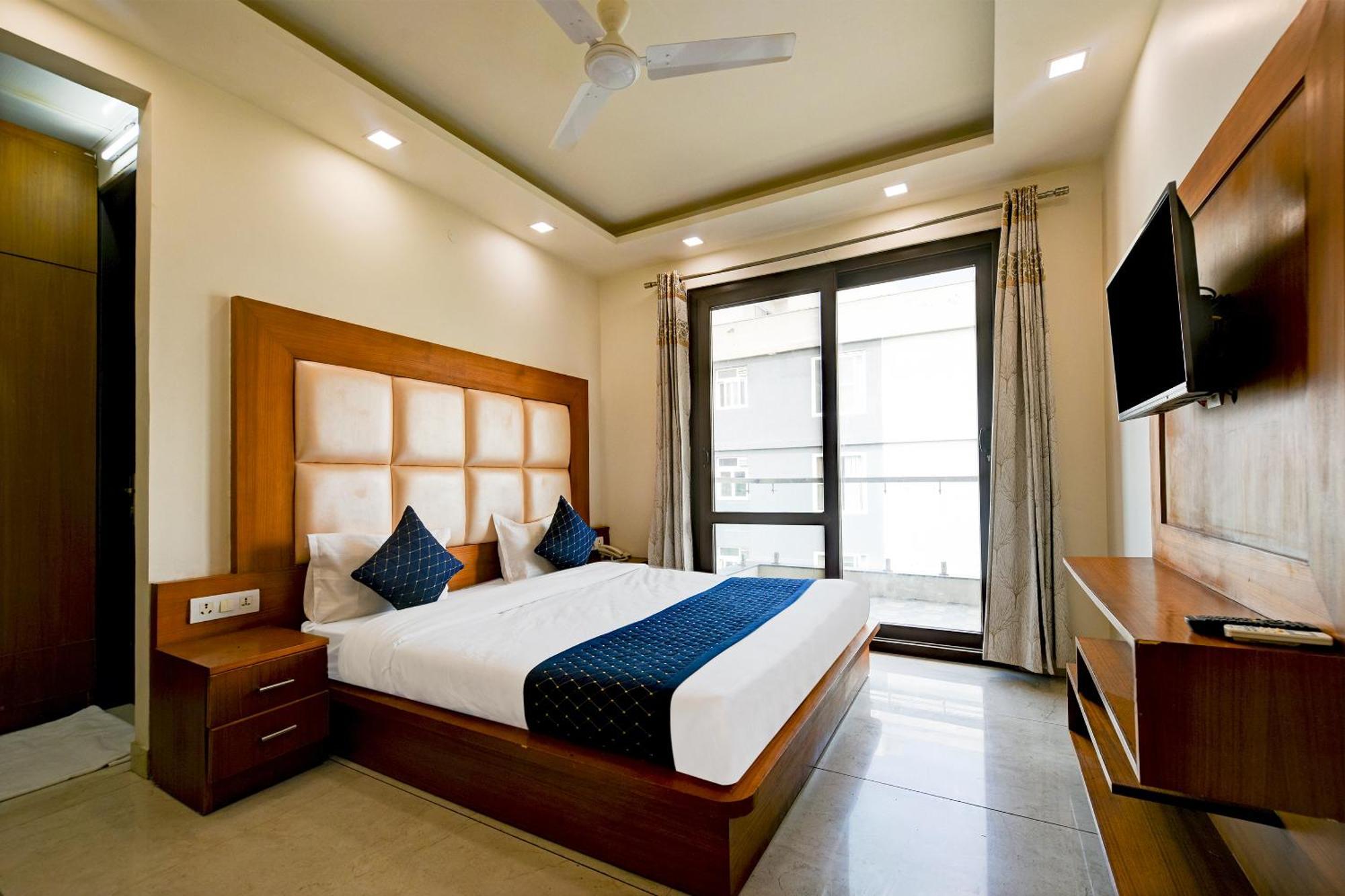 Hotel Leaf 9 Boutique, Near Golf Course Road And Galleria Market Gurgaon Exterior foto