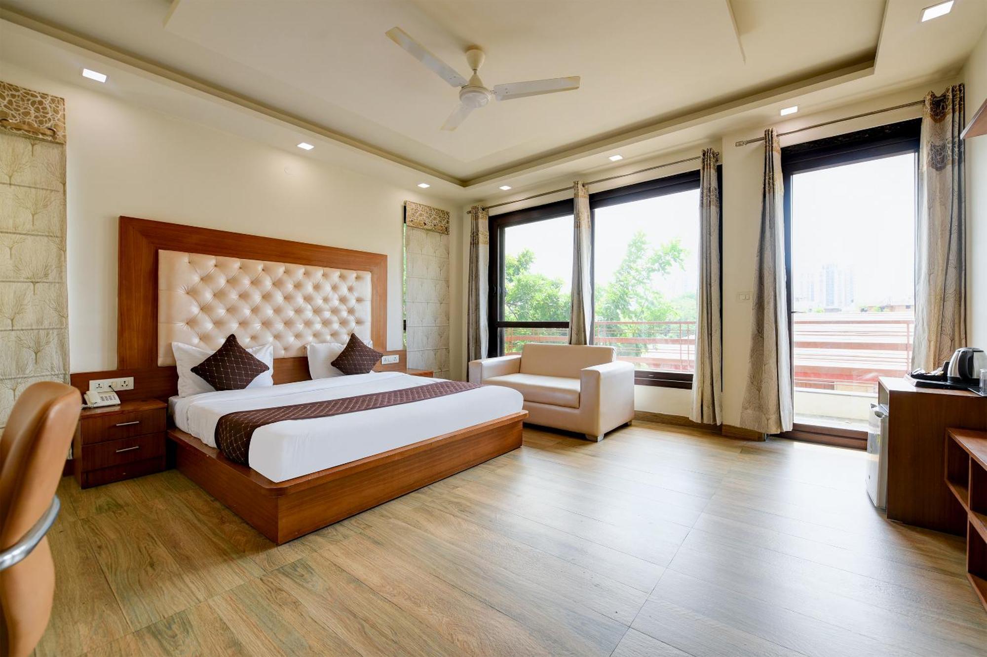 Hotel Leaf 9 Boutique, Near Golf Course Road And Galleria Market Gurgaon Exterior foto